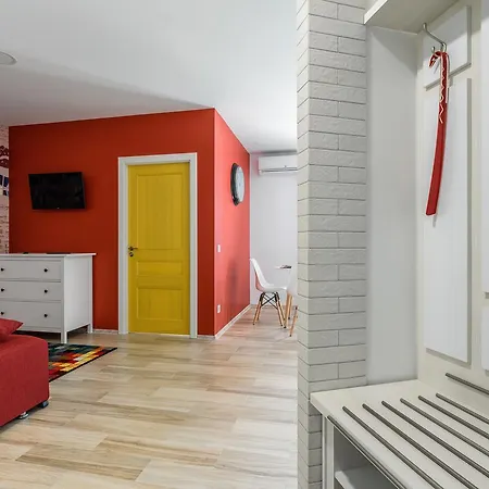 Aparts アパート リヴィウ