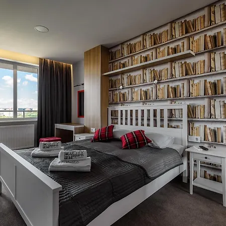 Aparts アパート *